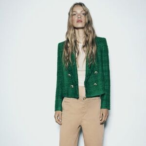 ZARA Bloggers Fav Frayed Cropped Blazer